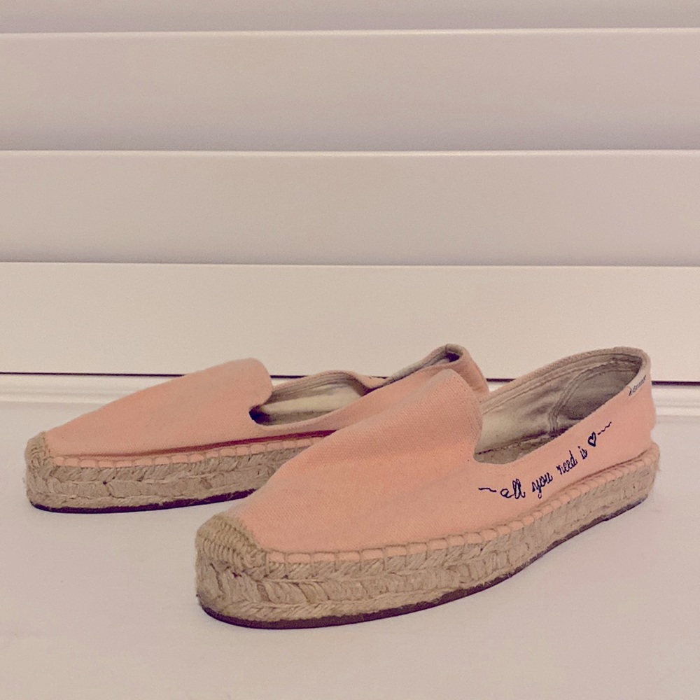 Peach Soludos “All you need is love”